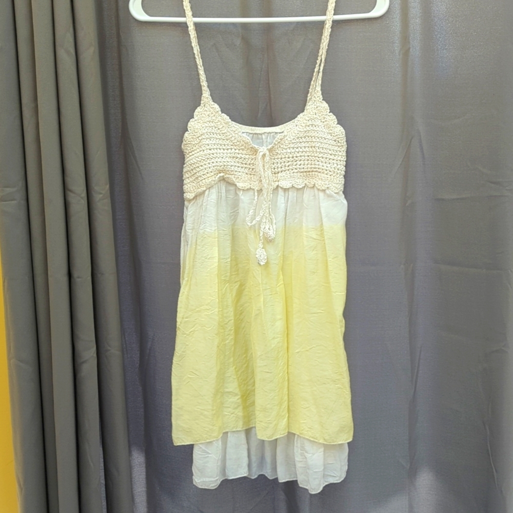 Girls/ladies/women's top. Pale yellow gradient crochet top and straps